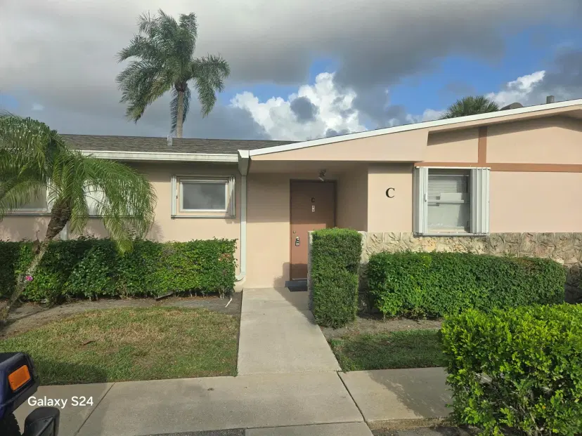 Picture of 2739 Dudley Drive W C, West Palm Beach FL 33415