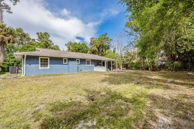 Picture of 27111 Edgewood St, Bonita Springs FL 34135