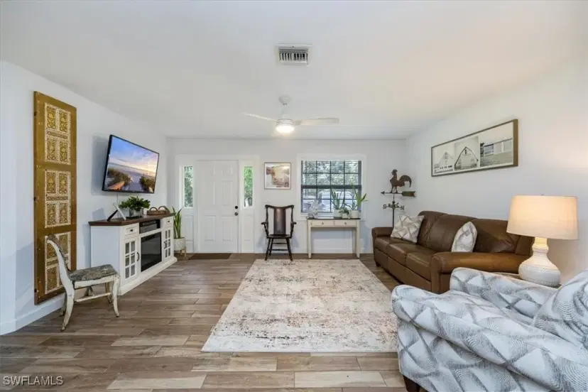 Picture of 27111 Edgewood St, Bonita Springs FL 34135