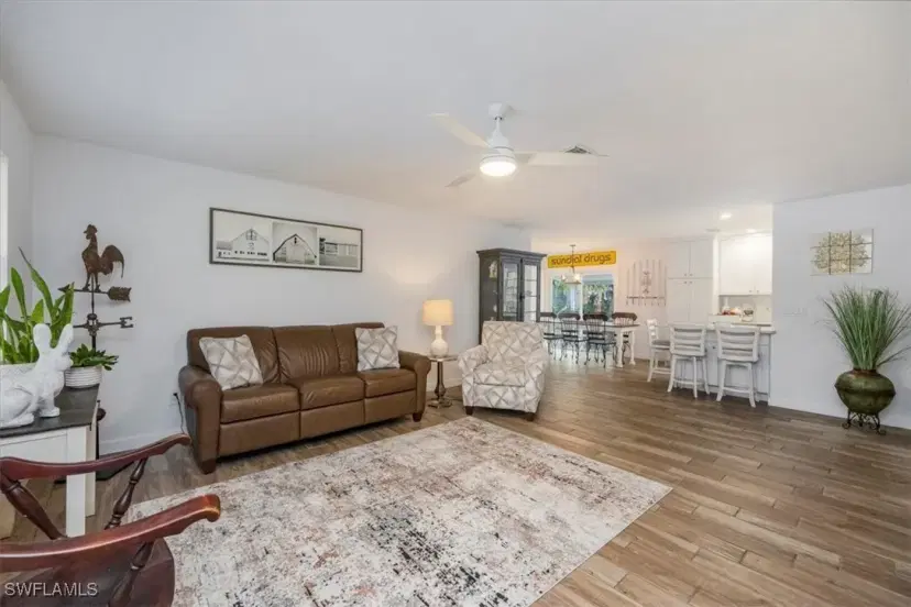 Picture of 27111 Edgewood St, Bonita Springs FL 34135