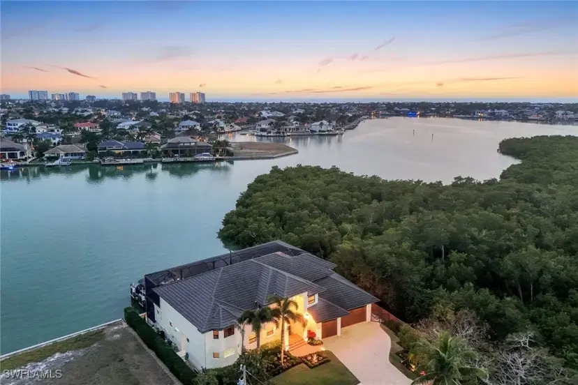 Picture of 685 Embassy Ct, Marco Island FL 34145