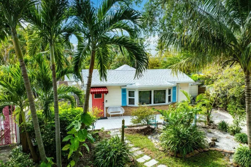 Picture of 321 N Lakeside Drive, Lake Worth Beach FL 33460