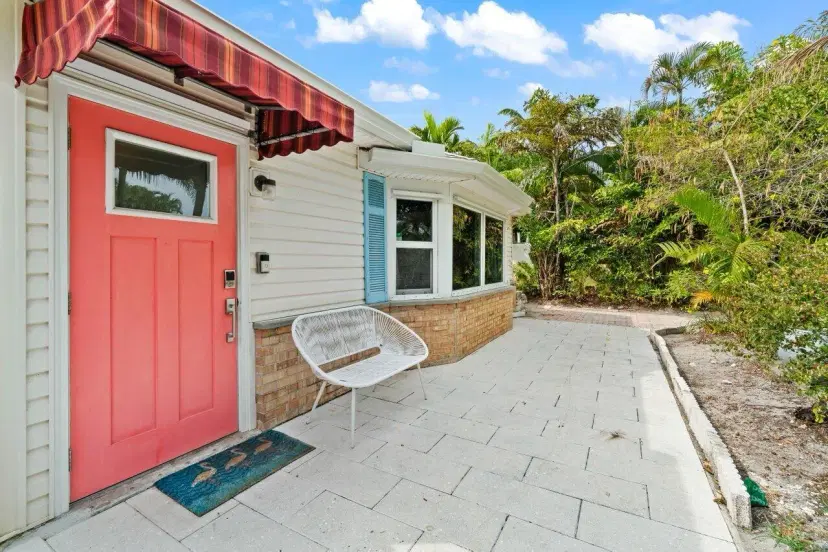 Picture of 321 N Lakeside Drive, Lake Worth Beach FL 33460