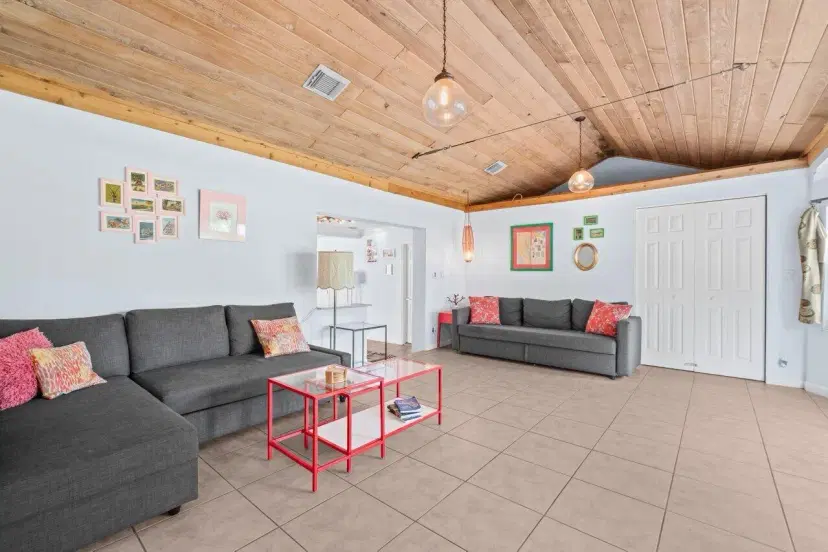 Picture of 321 N Lakeside Drive, Lake Worth Beach FL 33460