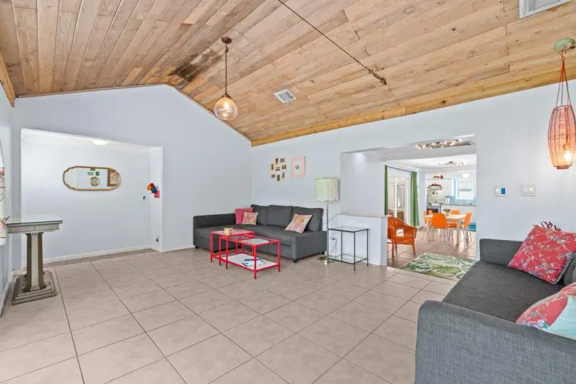 Picture of 321 N Lakeside Drive, Lake Worth Beach FL 33460