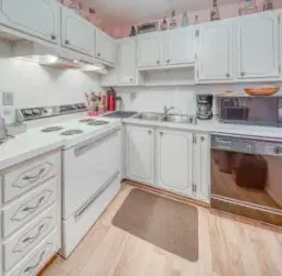 Picture of 2102 Lake Osborne Drive 19, Lake Worth Beach, FL 33461