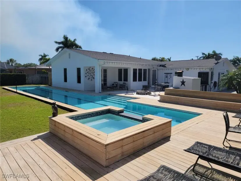 Picture of 160 Coral Vine Dr, Naples FL 34110