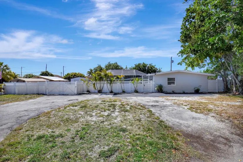 Picture of 2550 Floral Road, Lake Worth FL 33462