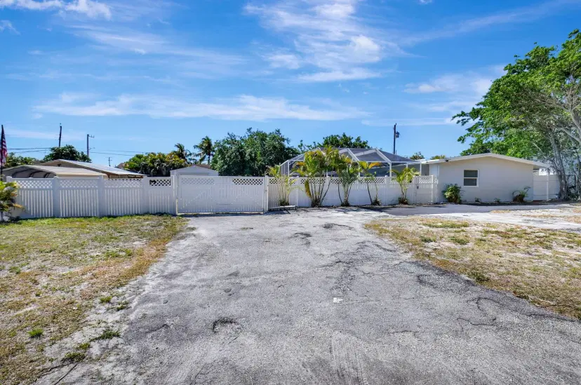 Picture of 2550 Floral Road, Lake Worth FL 33462