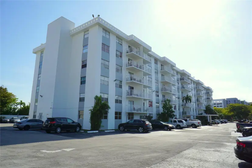 Picture of 16465 NE 22Nd Ave 314, North Miami Beach FL 33160