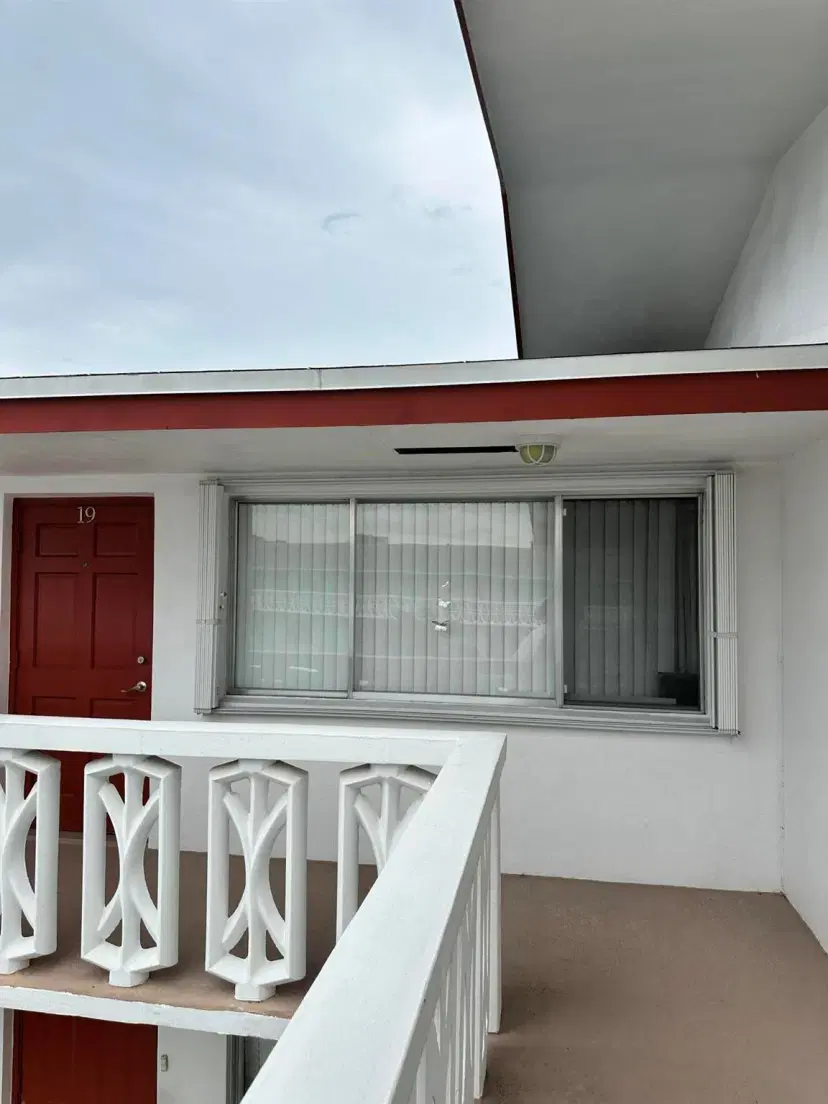 Picture of 2020 Lake Osborne Drive 19, Lake Worth Beach FL 33461