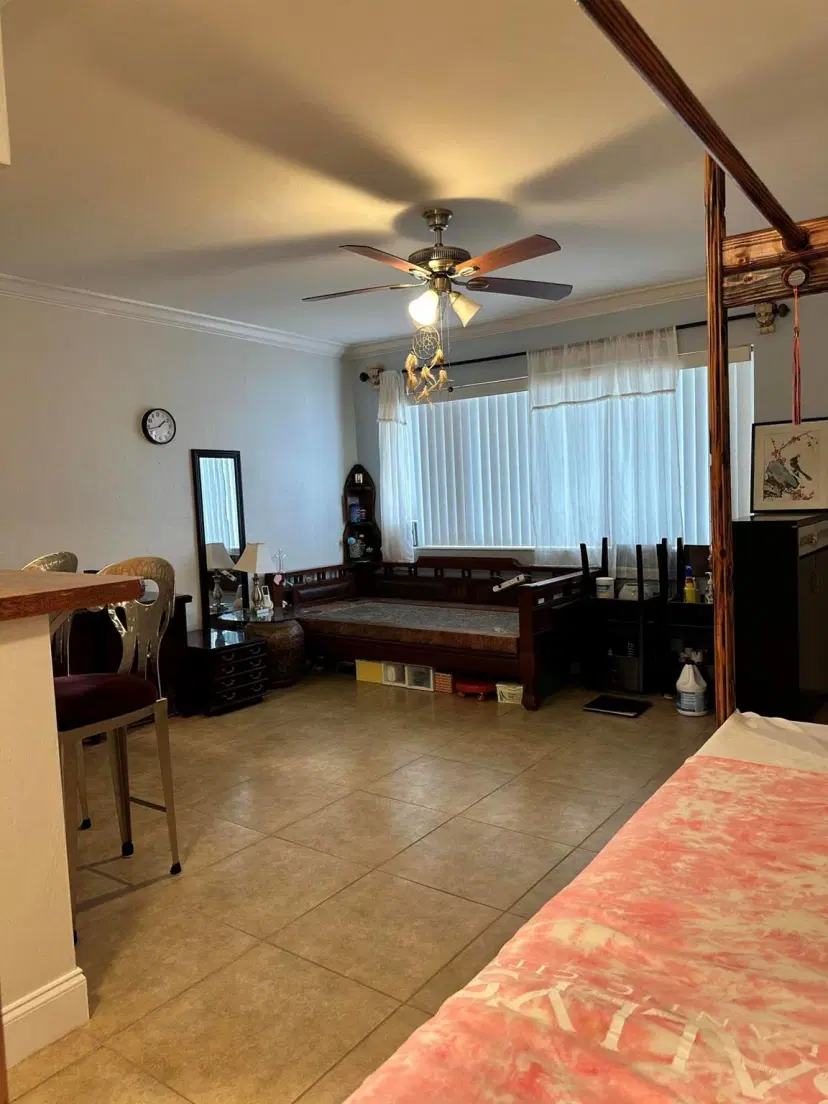 Picture of 2020 Lake Osborne Drive 19, Lake Worth Beach FL 33461