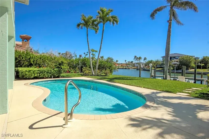 Picture of 877 Limpet Dr, Sanibel FL 33957