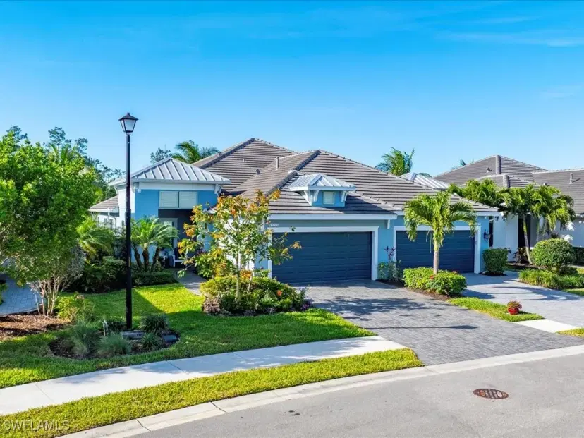 Picture of 2235 Marquesa Cir S, Naples FL 34112