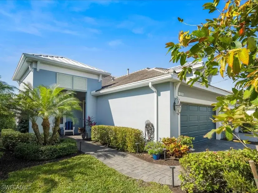 Picture of 2235 Marquesa Cir S, Naples FL 34112