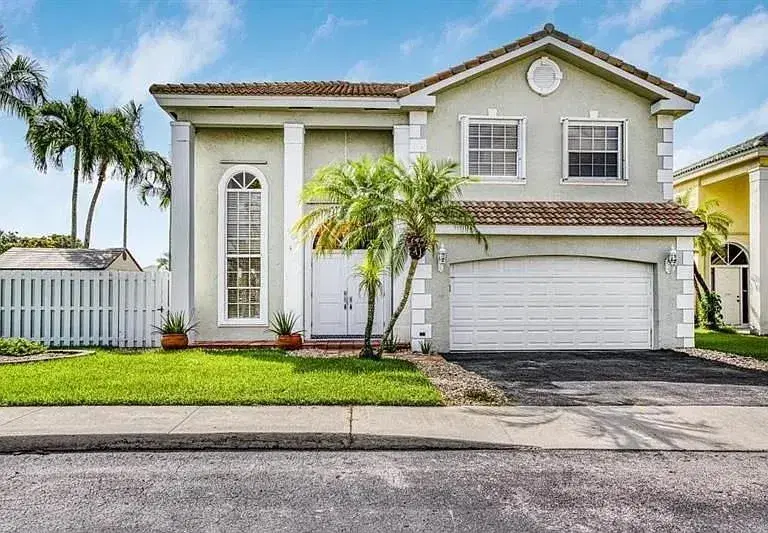 Picture of 900 Richwood Ter, Davie FL 33325