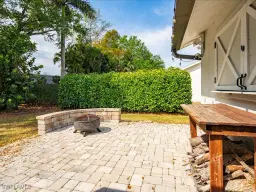 Picture of 524 Saint Andrews Blvd, Naples, FL 34113