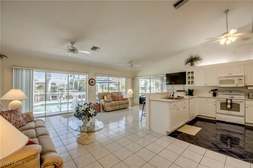 Picture of 1329 SE 21St St, Cape Coral FL 33990
