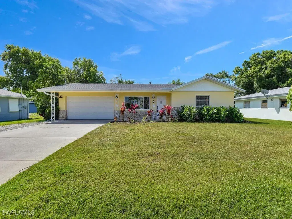 Picture of 481 Grenier Dr, North Fort Myers, FL 33903
