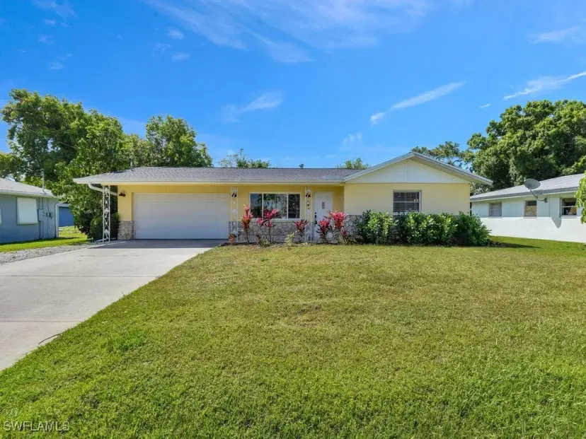 Picture of 481 Grenier Dr, North Fort Myers FL 33903