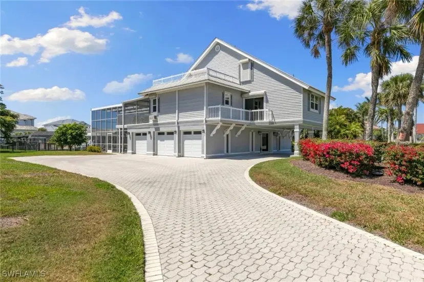 Picture of 810 Arcadia Ct, Marco Island FL 34145