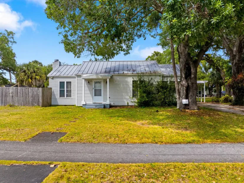 Picture of 806 Citrus Avenue, Fort Pierce FL 34950