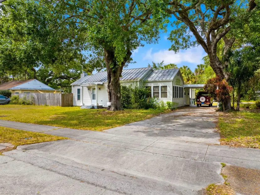 Picture of 806 Citrus Avenue, Fort Pierce FL 34950