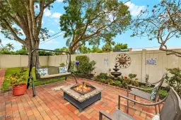 Picture of 855 Entrada Dr S, Fort Myers, FL 33919