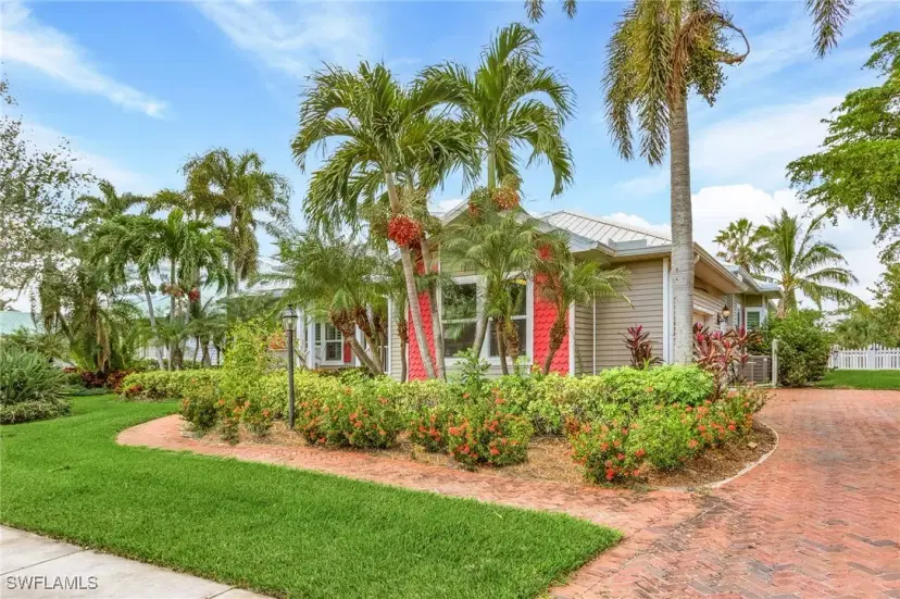 Picture of 12330 Mcgregor Palms Dr, Fort Myers FL 33908