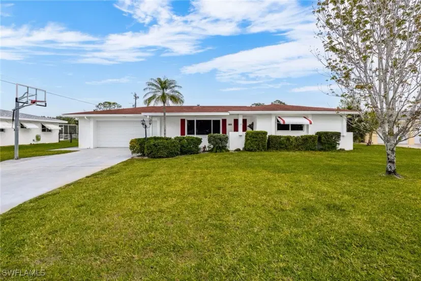 Picture of 808 Hillside St, Lehigh Acres FL 33936