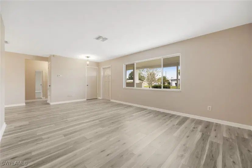 Picture of 808 Hillside St, Lehigh Acres FL 33936