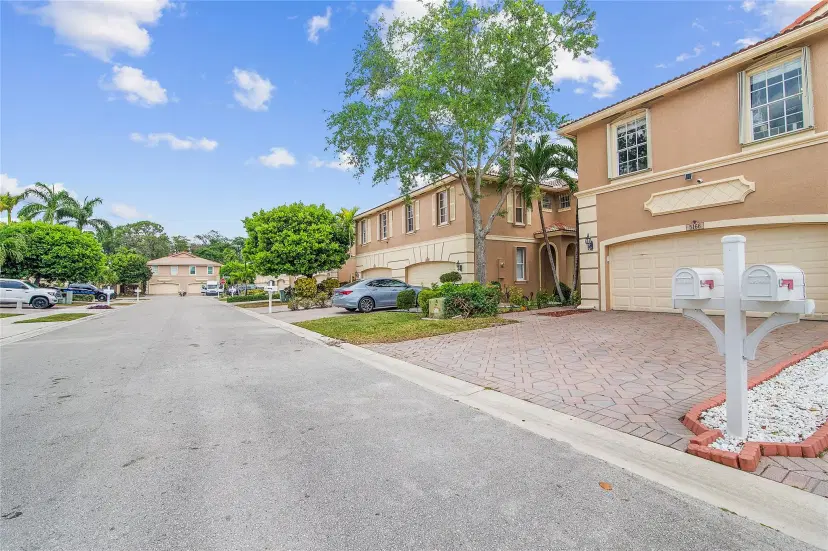 Picture of 5166 Stagecoach Dr 5166, Coconut Creek FL 33073