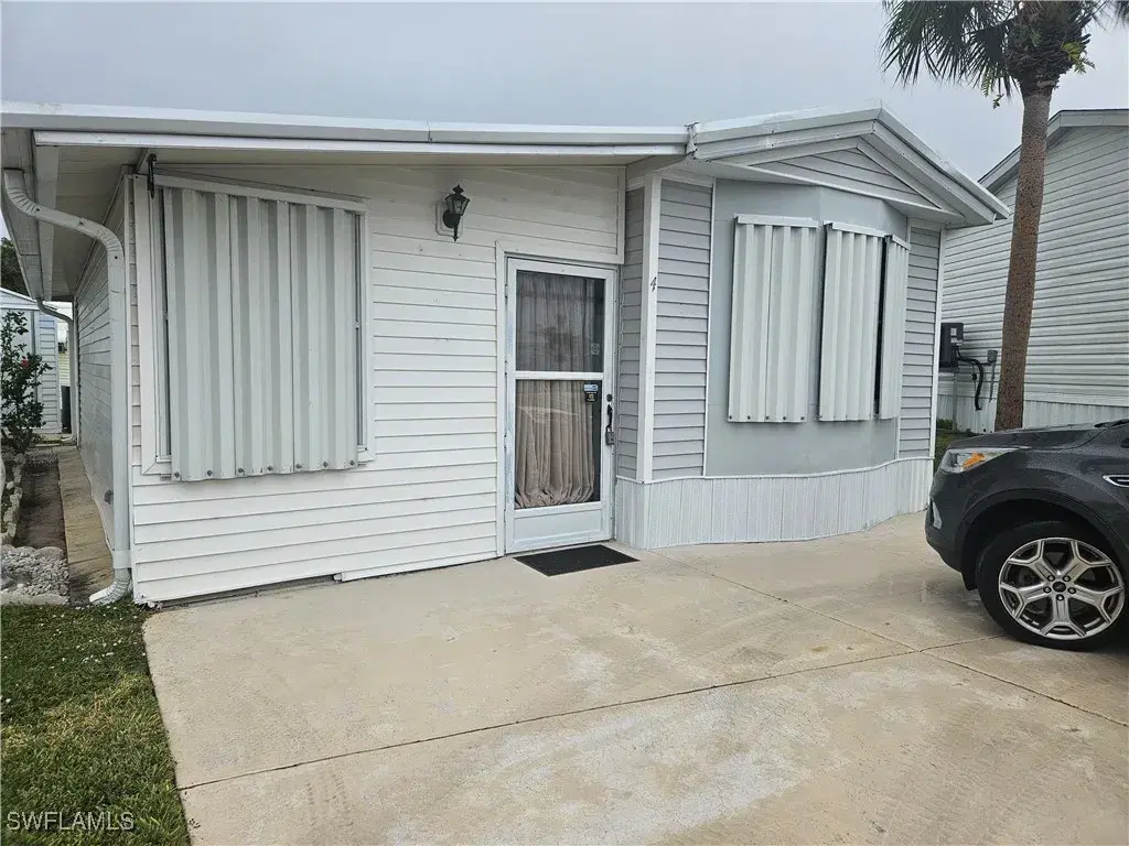 Picture of 4 Onyx Dr 4O, Naples, FL 34114