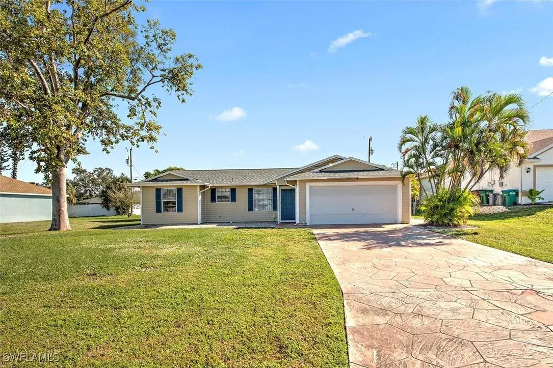 Picture of 1319 SW 9Th Ct, Cape Coral, FL 33991