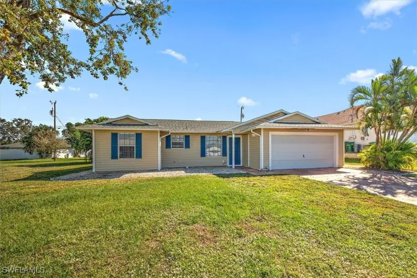 Picture of 1319 SW 9Th Ct, Cape Coral FL 33991