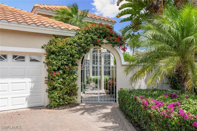 Picture of 107 Via Napoli, Naples FL 34105