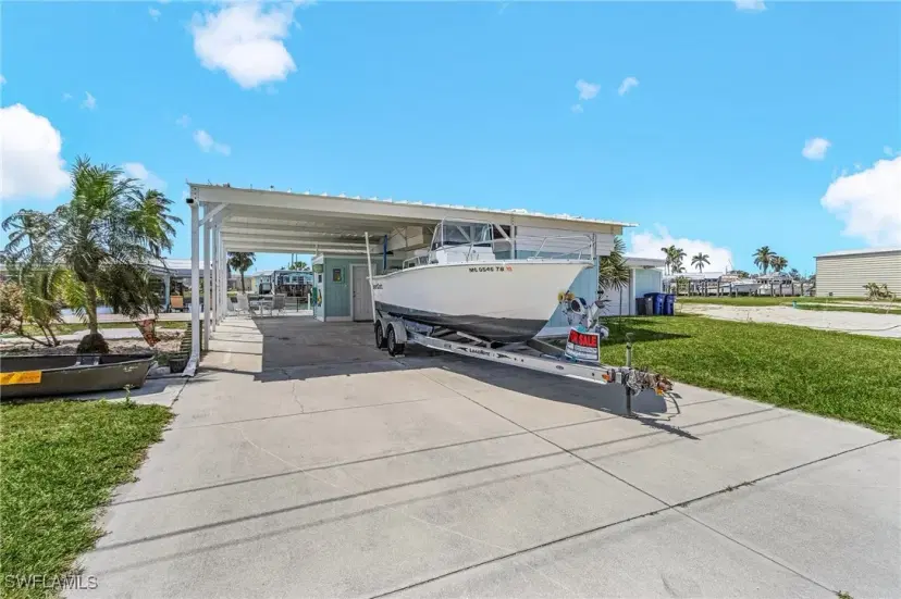 Picture of 3811 Cruz Dr, St. James City FL 33956
