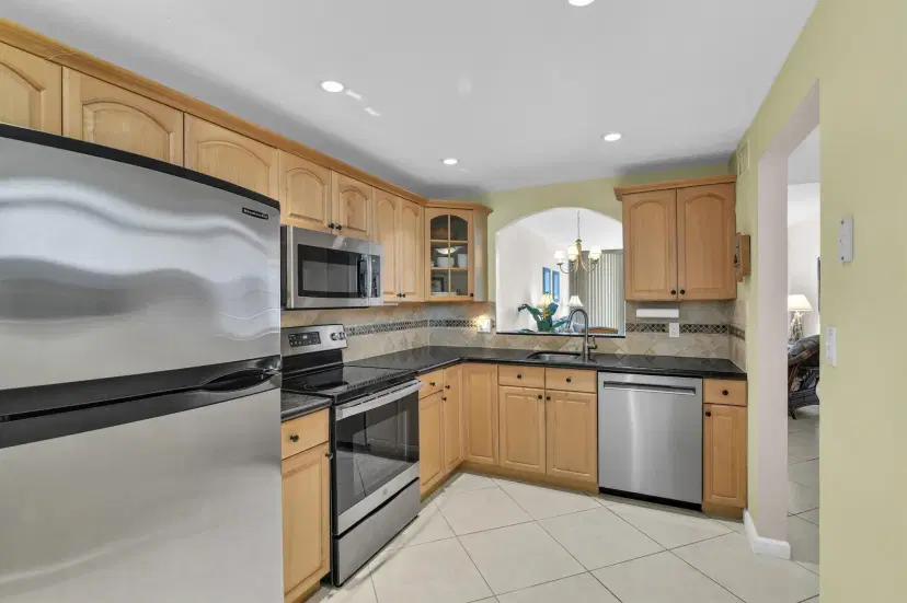 Picture of 3580 S Ocean Boulevard 6B, South Palm Beach FL 33480