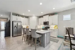 Picture of 14559 Topsail Dr, Naples, FL 34114