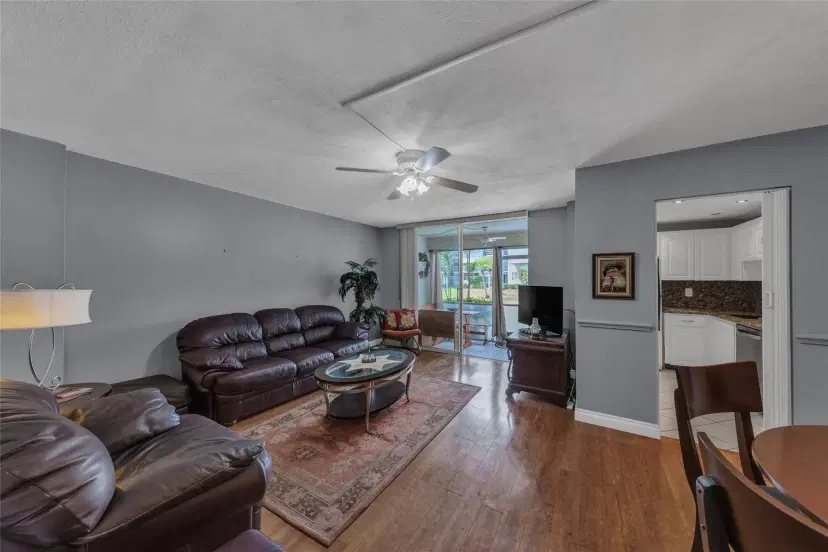 Picture of 400 SE 10Th St 110, Deerfield Beach FL 33441