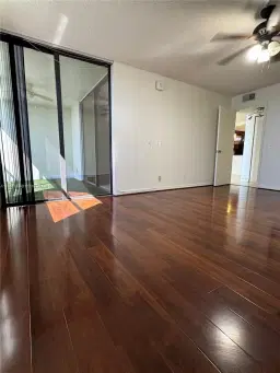 Picture of 110 Lake Emerald Drive 405, Oakland Park, FL 33309
