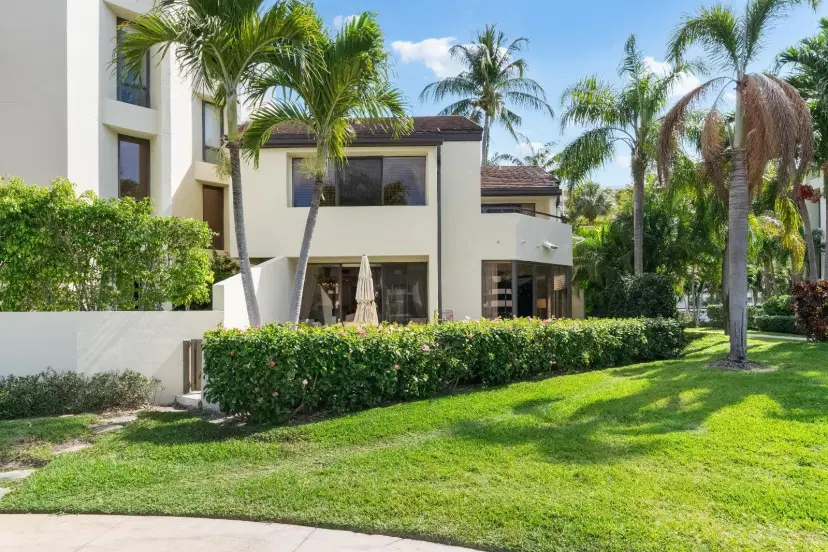 Picture of 1141 Marine Way E Hth, North Palm Beach FL 33408
