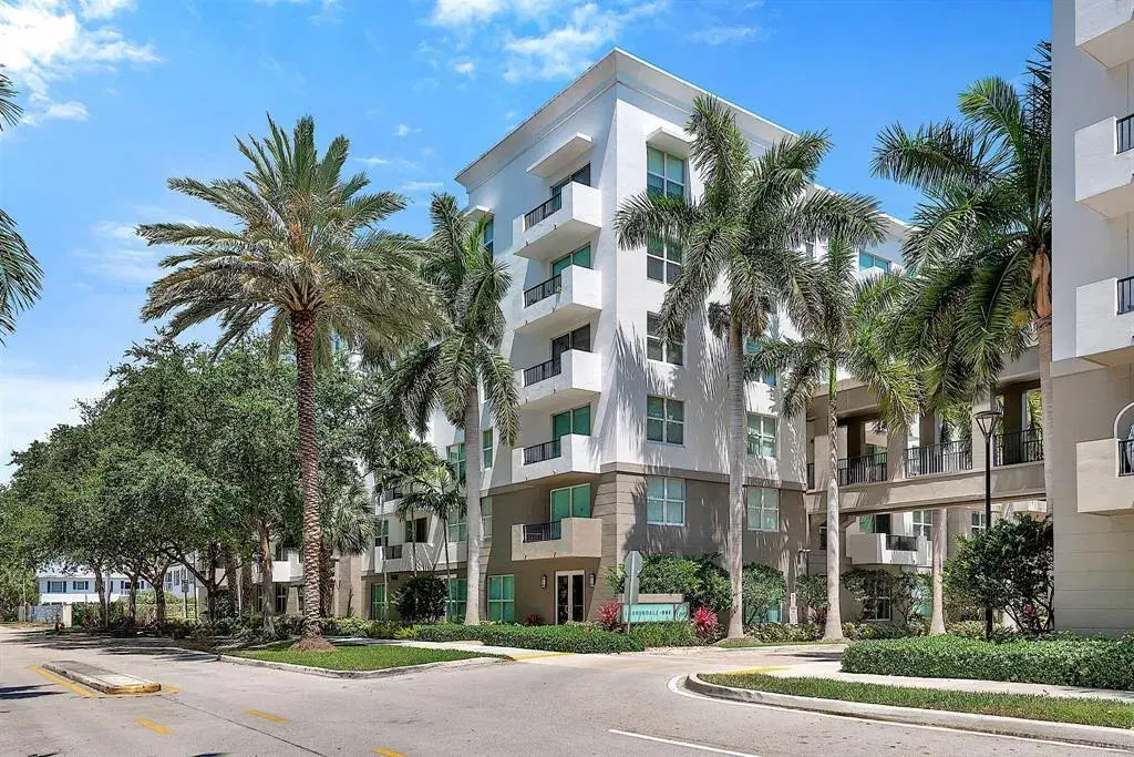 Picture of 2401 NE 65Th Street 205, Fort Lauderdale, FL 33308