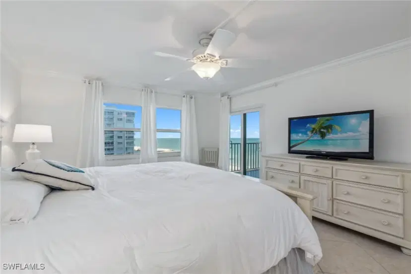 Picture of 3443 Gulf Shore Blvd N 403, Naples FL 34103
