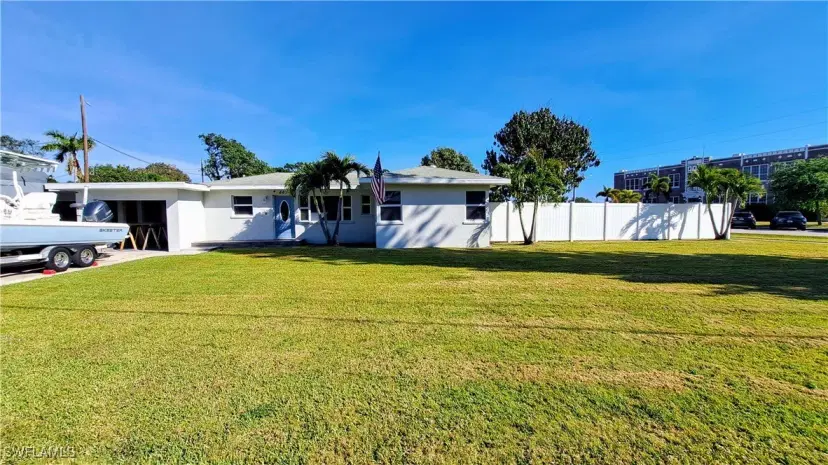Picture of 443 E Osceola Ave, Clewiston FL 33440