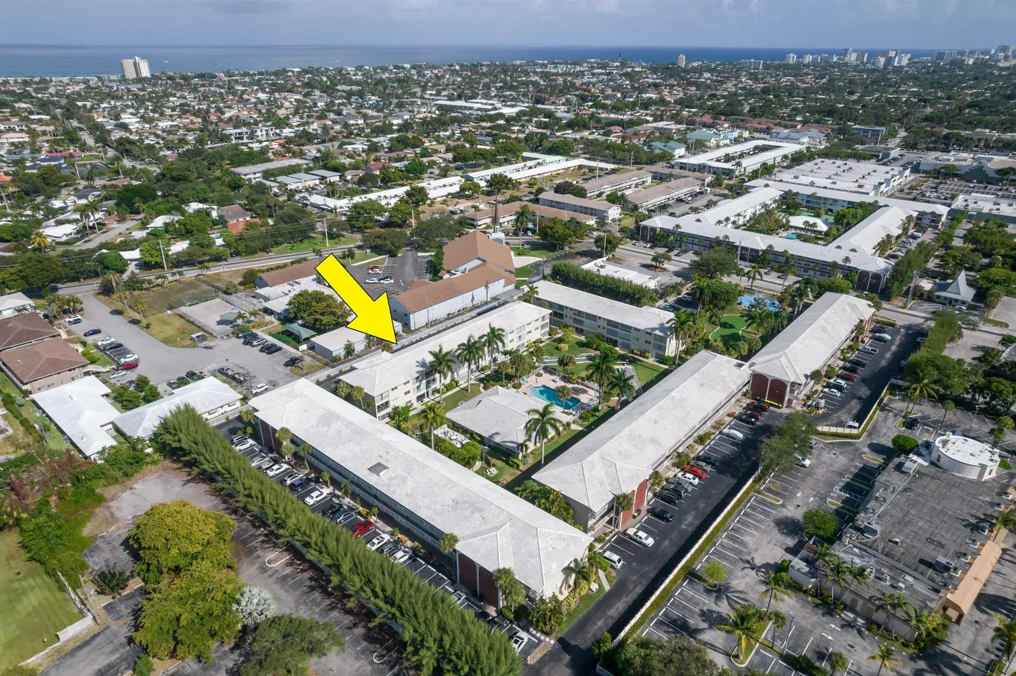 Picture of 1951 NE 39Th Street 351, Lighthouse Point, FL 33064