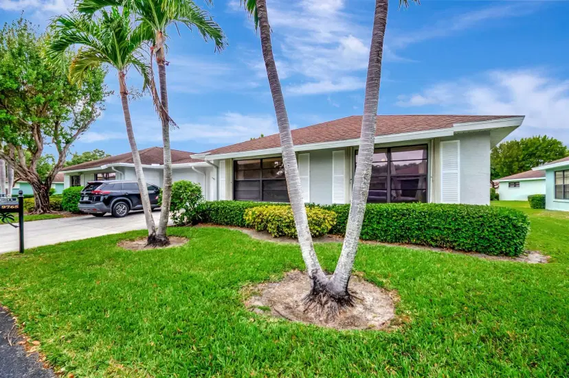 Picture of 9765 Pecan Tree Drive B, Boynton Beach FL 33436