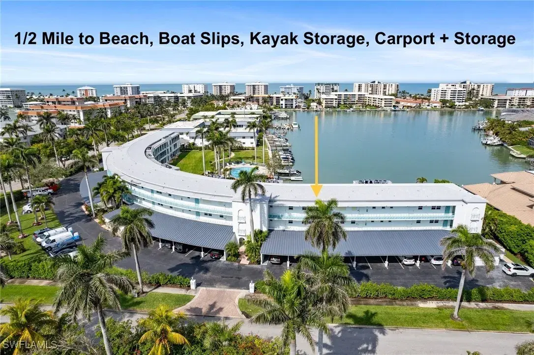 Picture of 383 Harbour Dr 209, Naples, FL 34103