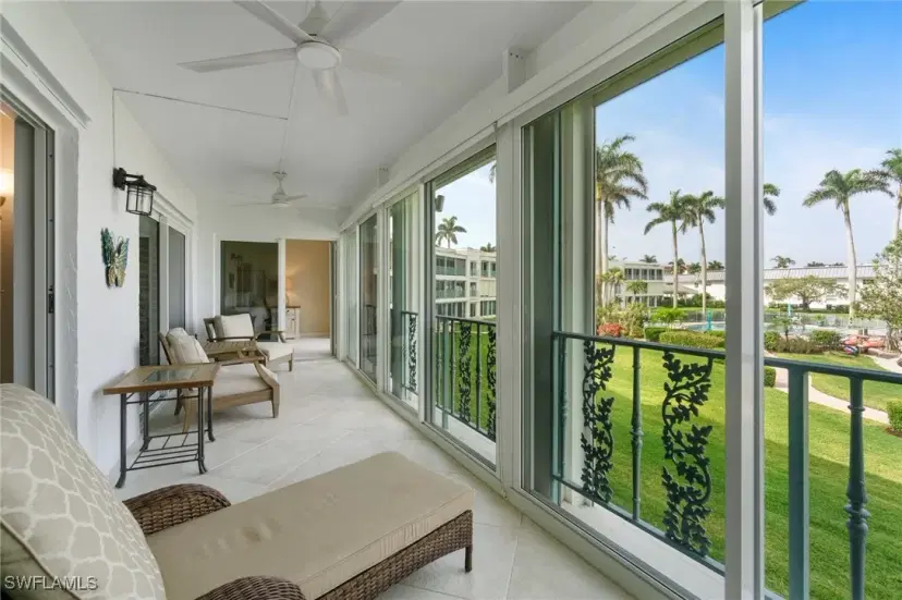 Picture of 383 Harbour Dr 209, Naples FL 34103