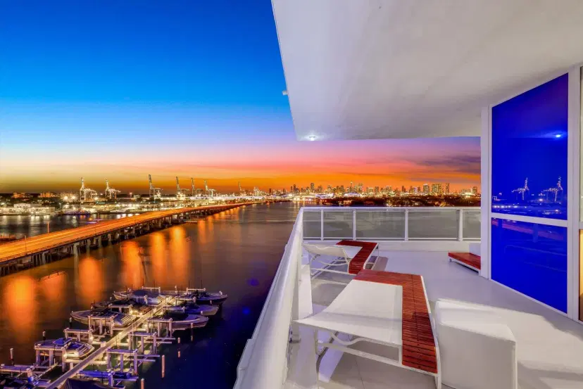Picture of 540 WEST Ave 1111, Miami Beach FL 33139